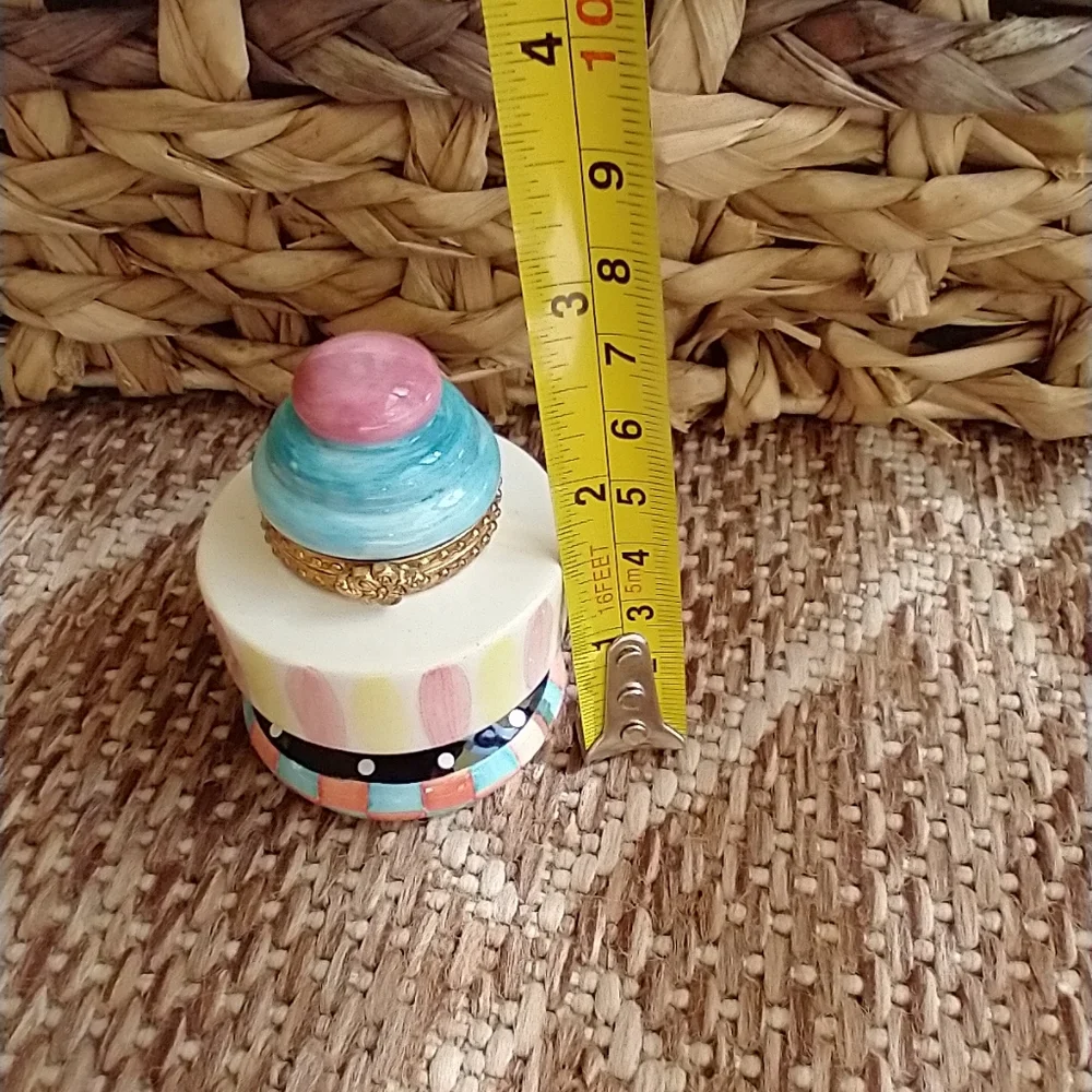 COPY - Ceramic Keepsave Box - Picture 6 of 7